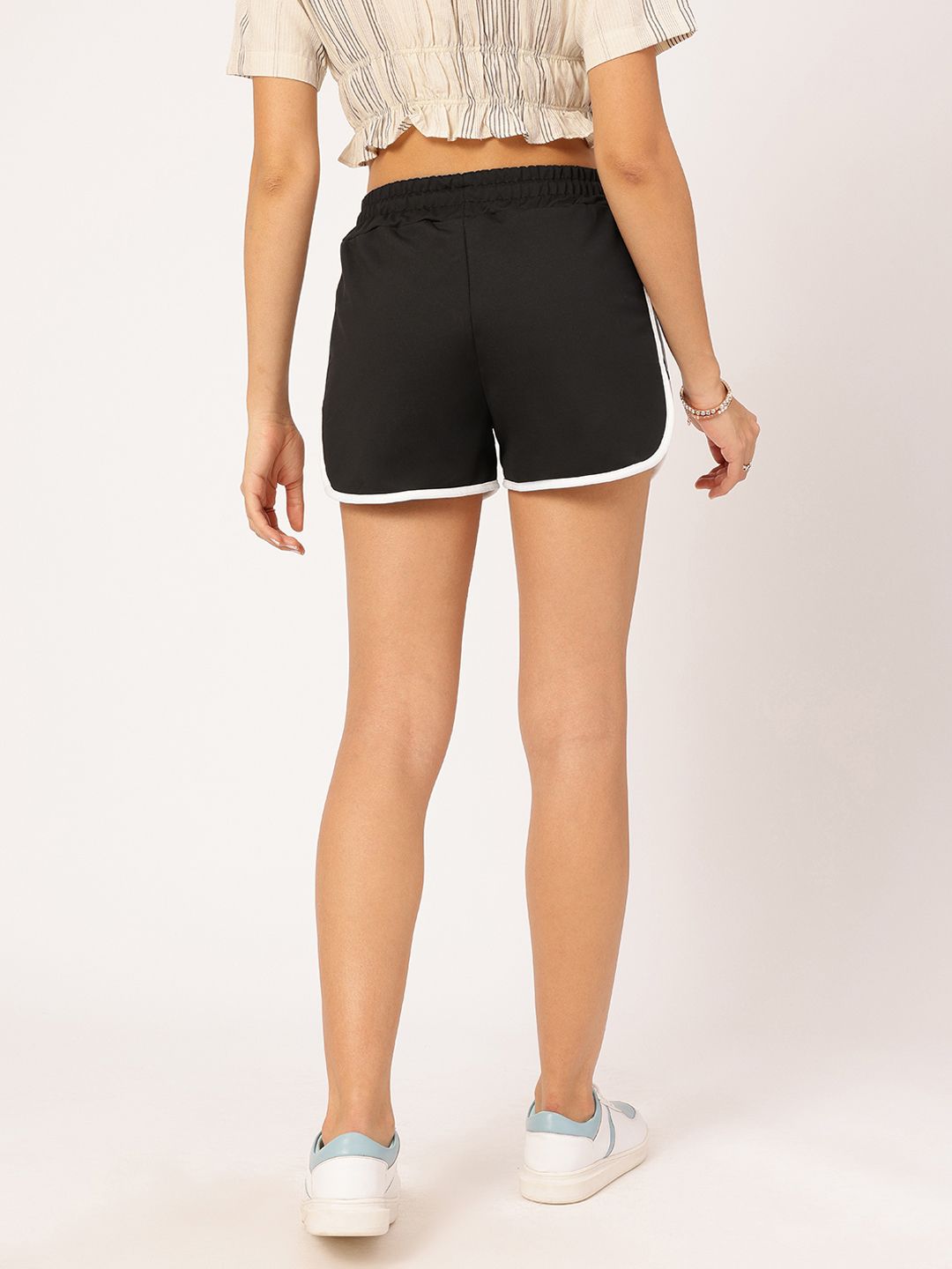 DressBerry Women Preppy Monochrome Laid-Back Shorts