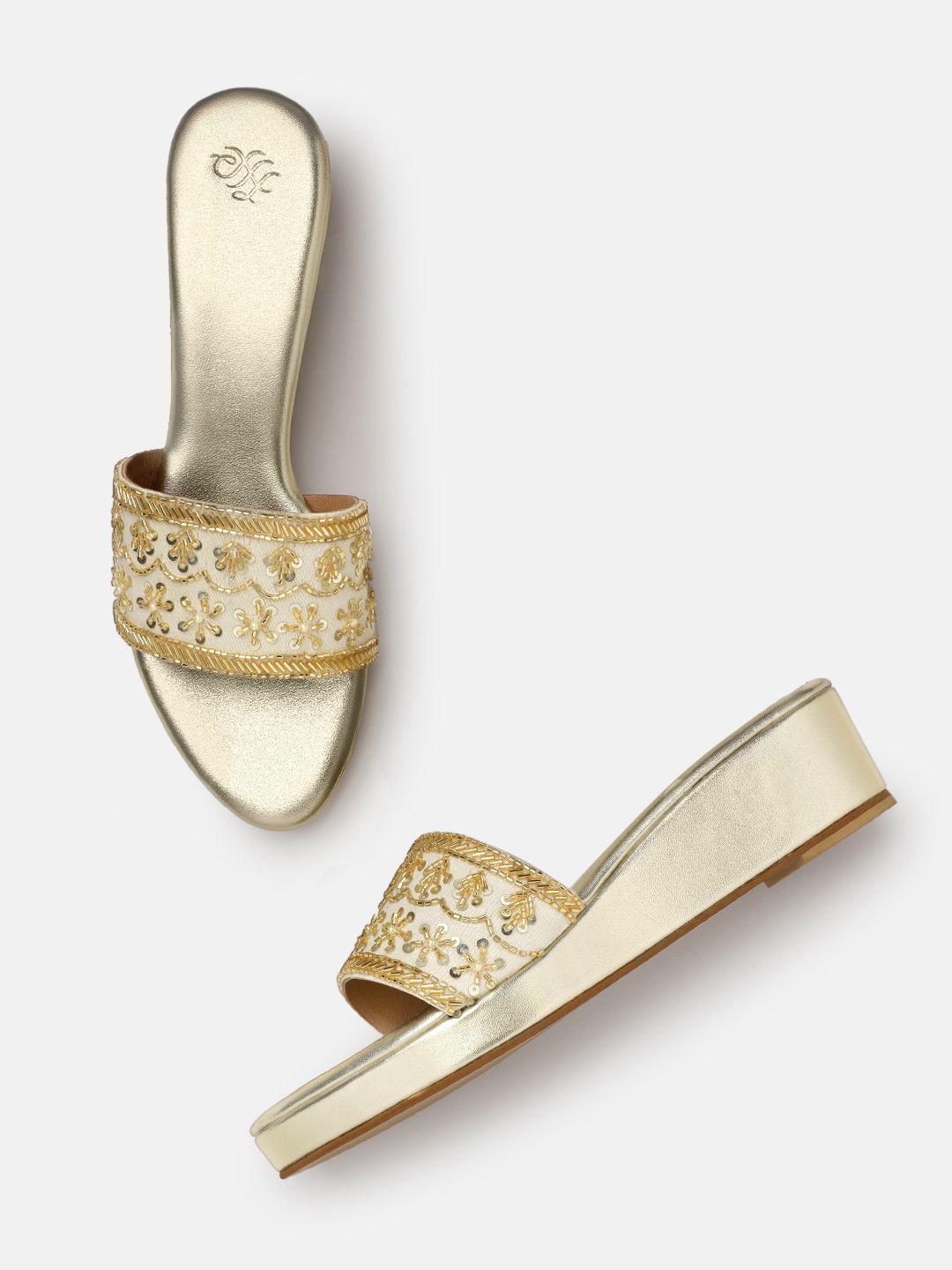 House of Pataudi Embellished Comfort Heels
