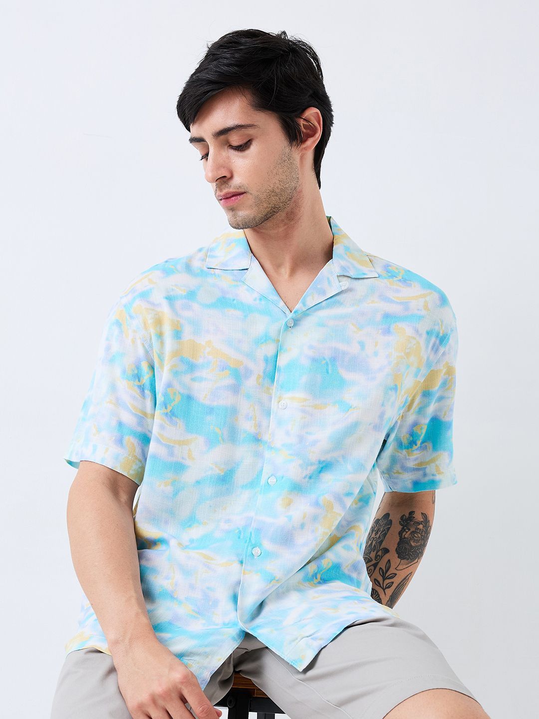 SPYKAR Men Relaxed Fit Cuban Collar Abstract Printed Cotton Casual Shirt