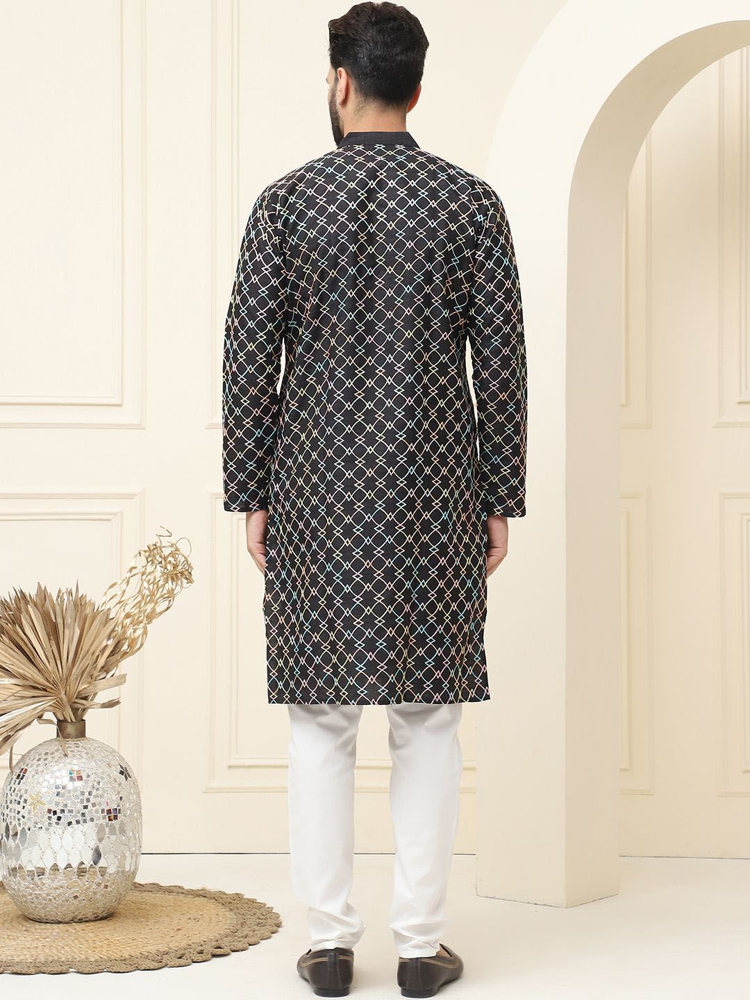SOJANYA Geometric Embroidered Thread Work Silk Cotton Straight Kurta with Pyjamas