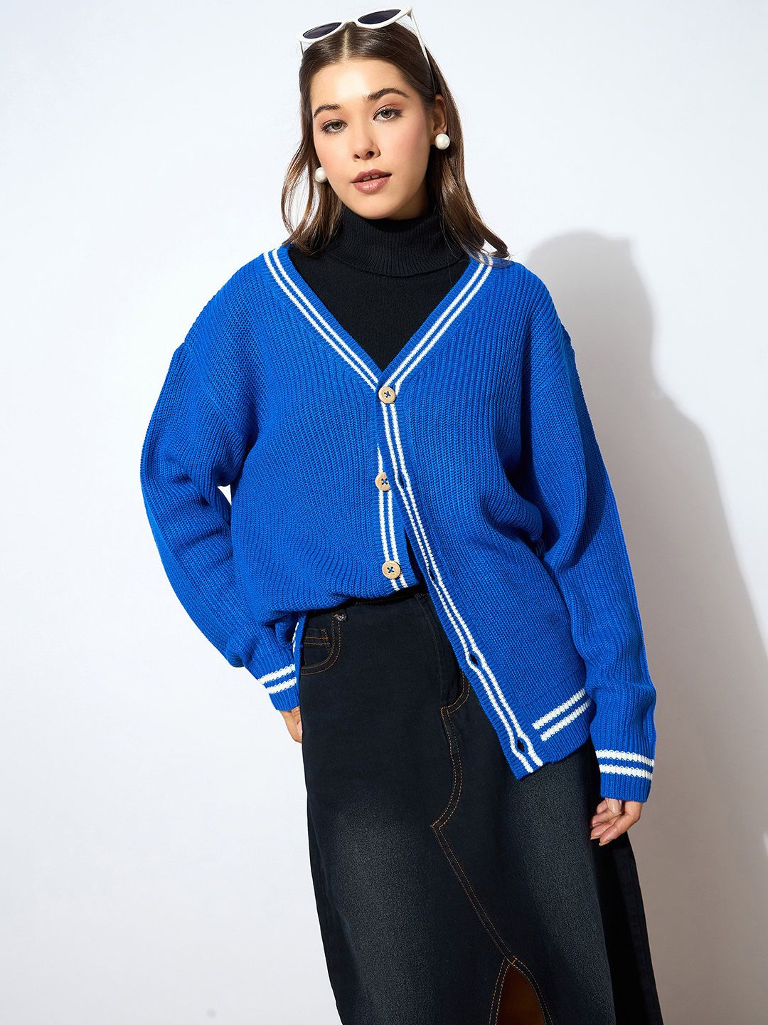 SASSAFRAS Women Round Neck Front-Open  Sweater