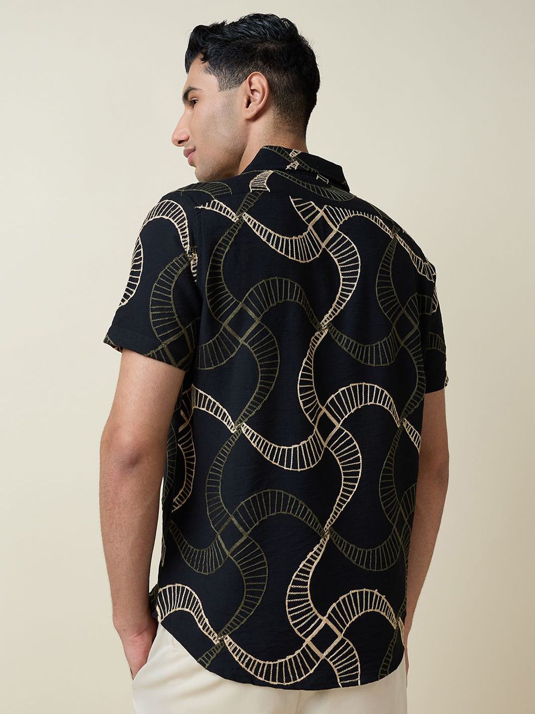 Thomas Scott Men Embroidered Regular Fit Casual Shirt