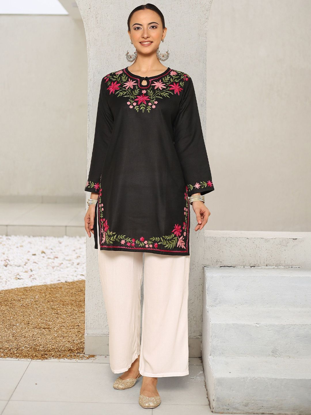 HOUSE OF KARI Floral Embroidered Cotton Falak Kashmiri Straight Kurta
