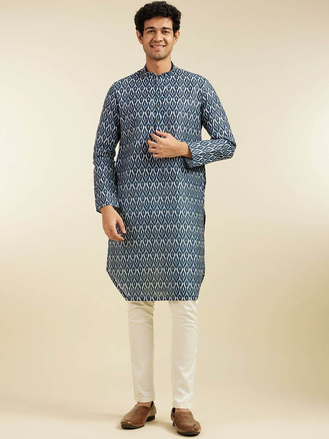 Diwas by Manyavar Geometric Printed Mandarin Collar Straight Kurta