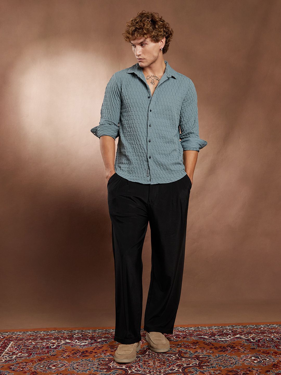 Campus Sutra Comfort Obelisk -Tactile Self Design Regular Fit Casual Shirt
