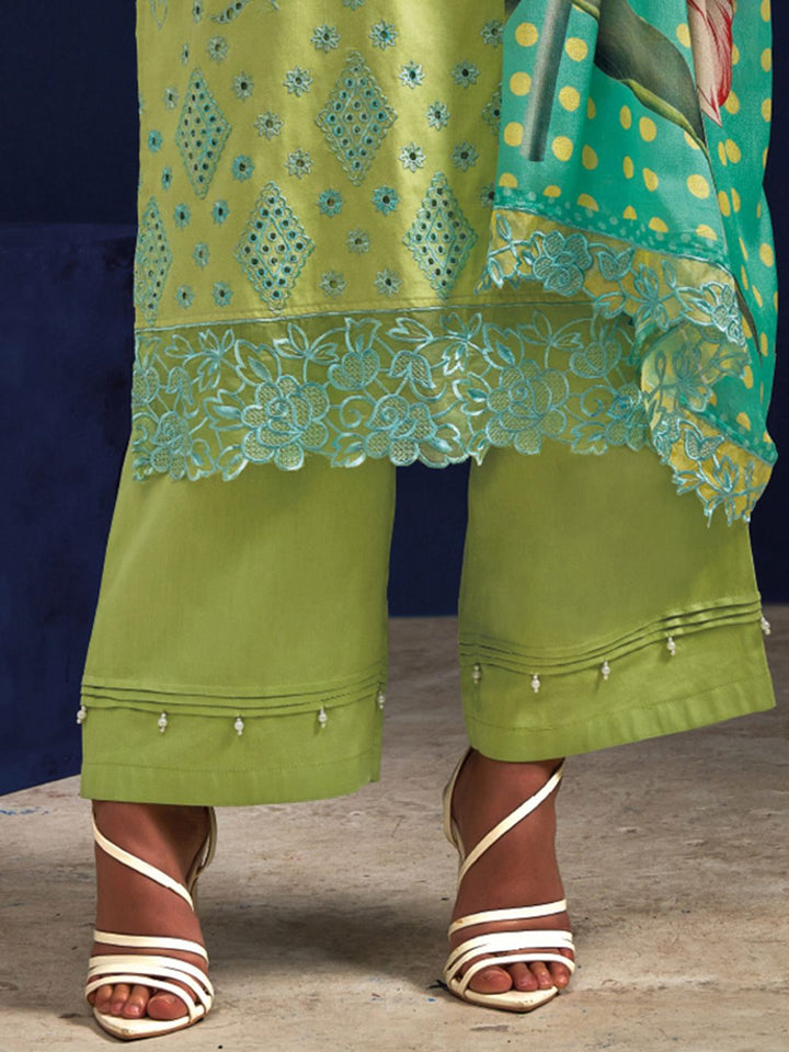 Indo Era Women Floral Embroidered Regular Thread Work Kurta with Trousers & With Dupatta