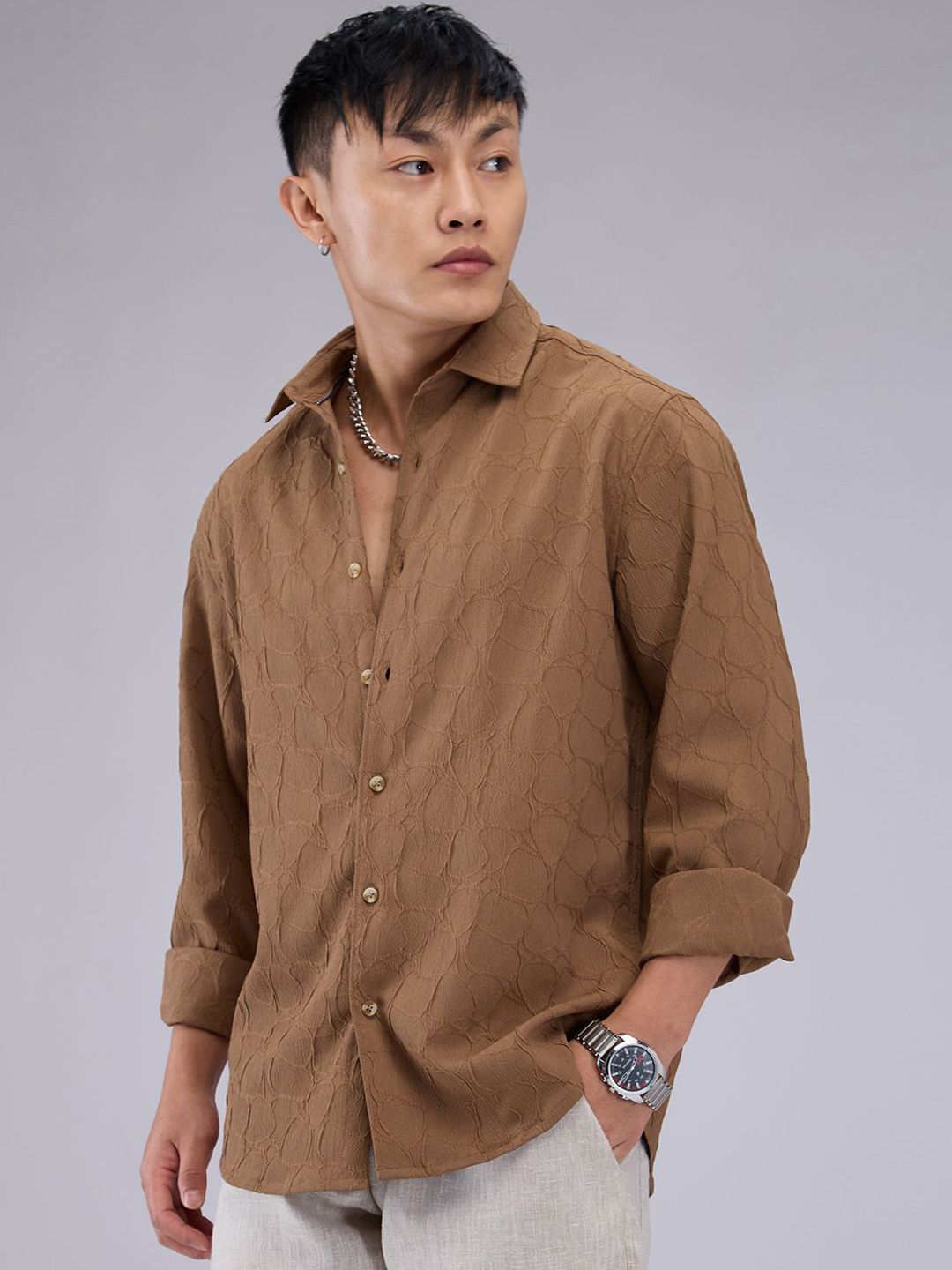VASTRADO Men Classic Cutaway Collar Textured Slim Fit Casual Shirt
