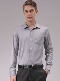 The Indian Garage Co. X Luxe Men Cutaway Collar Solid Slim Fit Formal Shirt