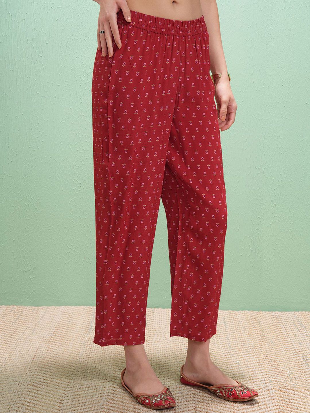 Vishudh Floral Printed Keyhole Neck Straight Kurta With Trousers & Dupatta