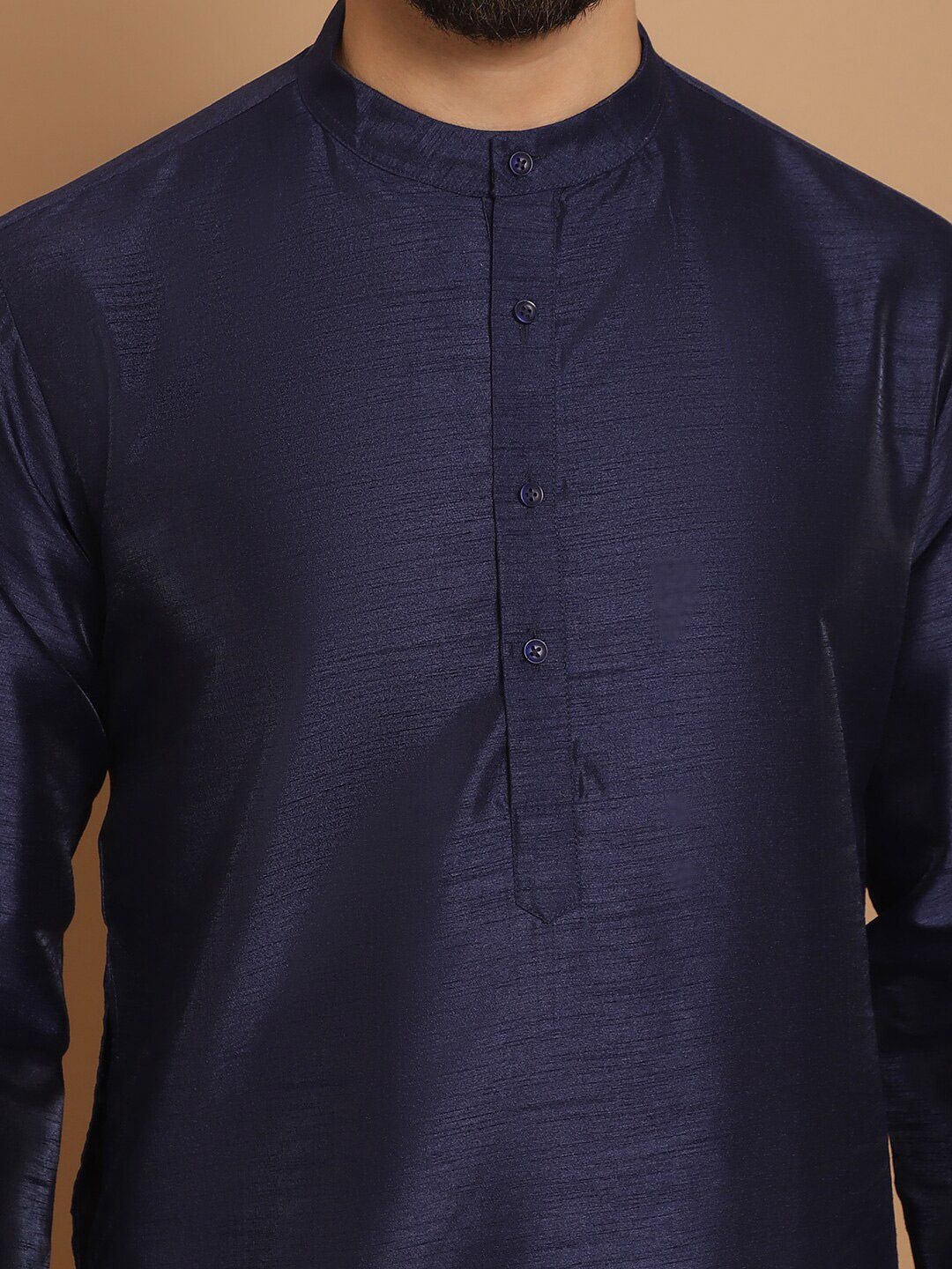 Kurta Lengan Panjang Kolar Mandarin Anouk dengan Churidar