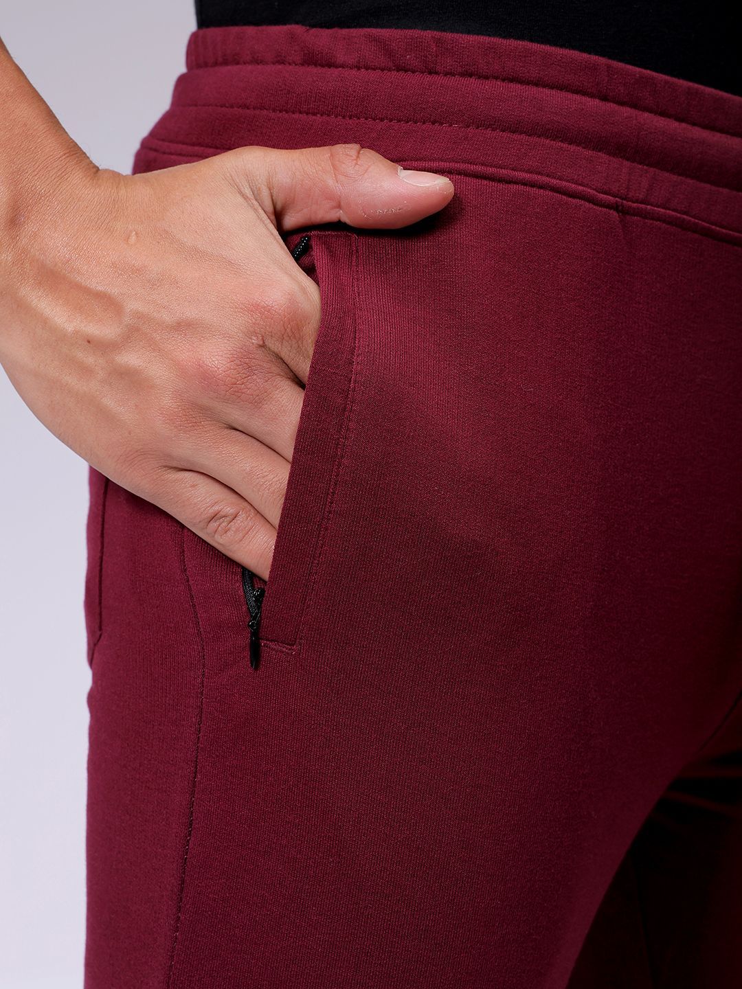 The Indian Garage Co Men Typography Mid Rise Joggers