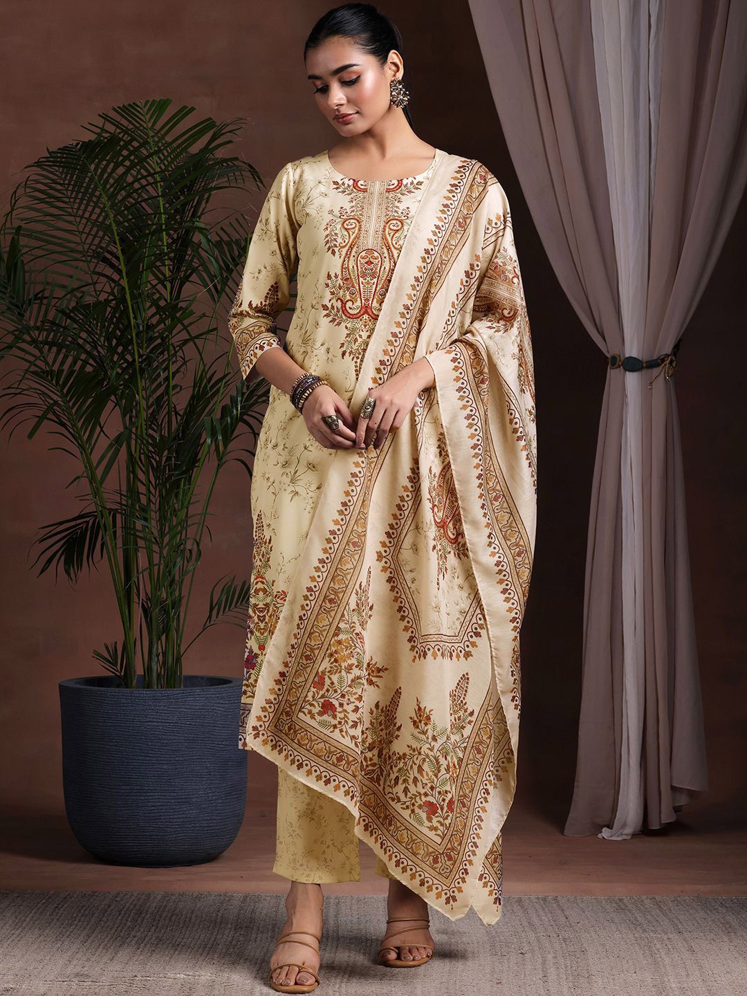 Libas Floral Printed Round Neck Straight Kurta With Trousers & Dupatta
