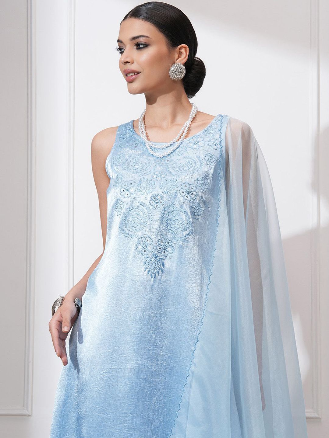 Vishudh Women Ethnic Motifs Embroidered Regular Thread Work Kurta with Trousers & With Dupatta