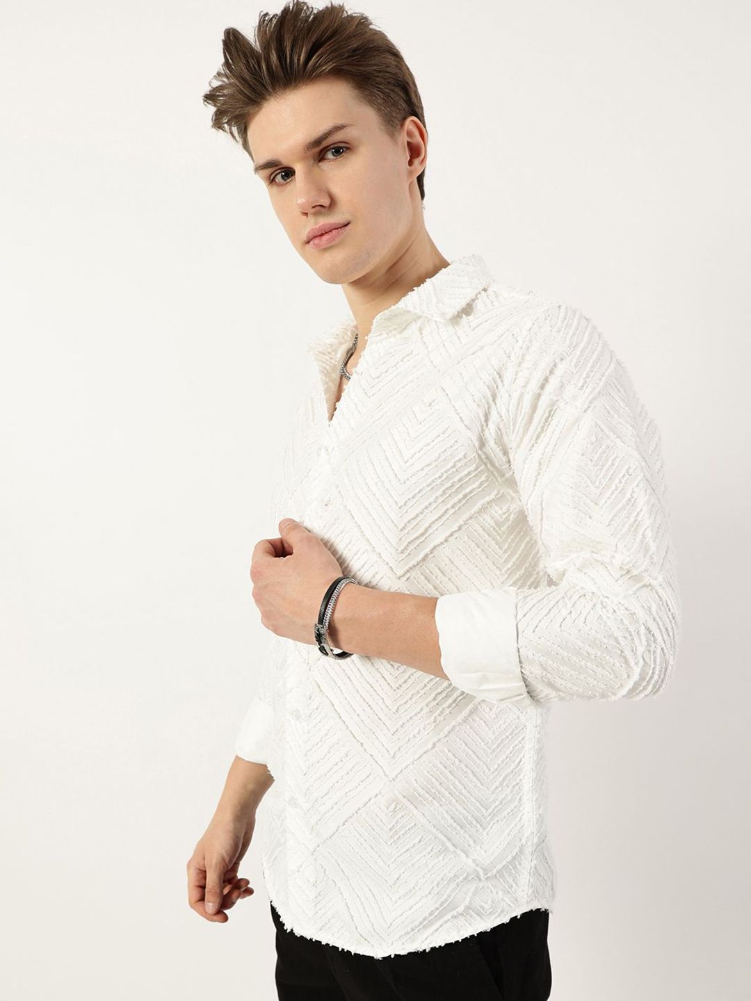 Thomas Scott Men Premium Spread Collar Textured Solid Slim Fit Casual Shirt
