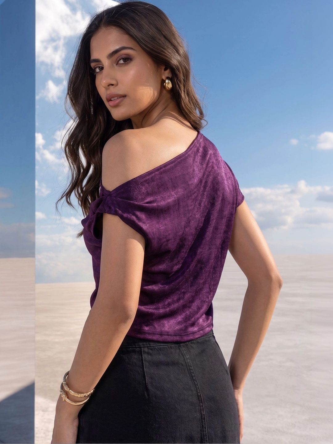Mamicha Off-Shoulder Crop Top
