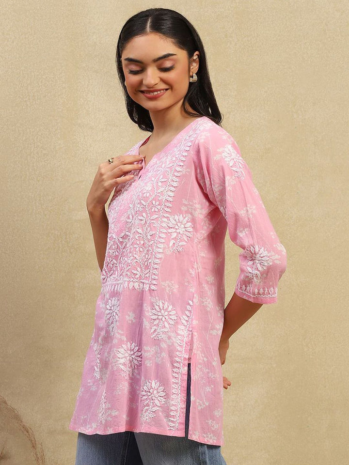 House of Chikankari Women Pink Cotton Chikankari Sulam Kurta