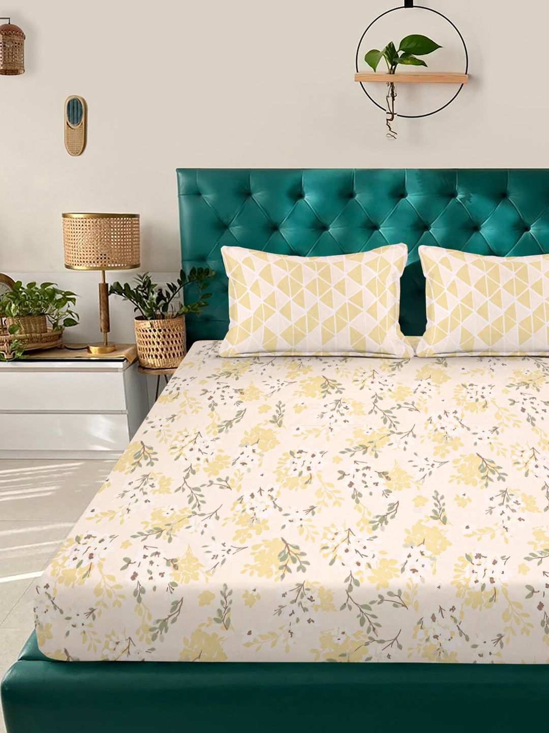 KLOTTHE Bunga Kuning 300 TC Cadar King dengan 2 Sarung Bantal