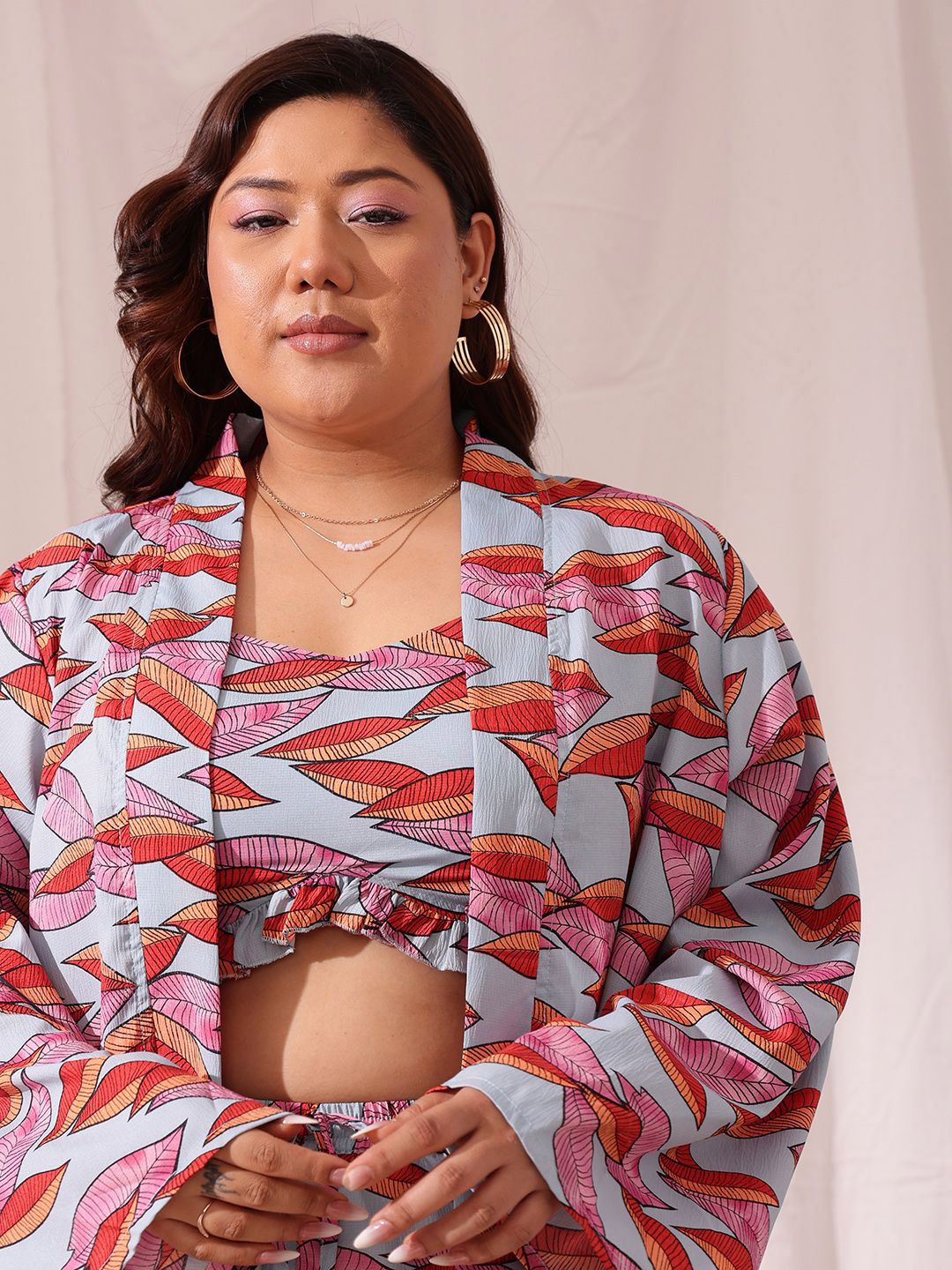 CURVY STREET Plus Size Floral Printed Crop Top With Shrug & Shorts