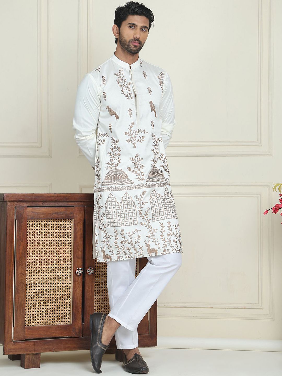 Jompers Ethnic Motifs Embroidered Mandarin Collar Straight Kurta  with Pyjamas