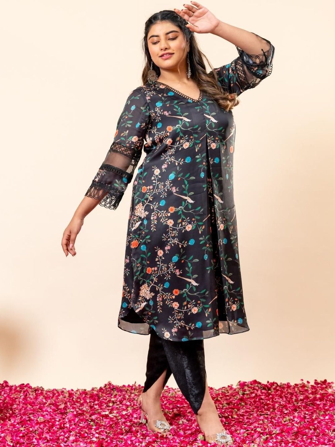 Mamicha Printed V-Neck Kurta Set