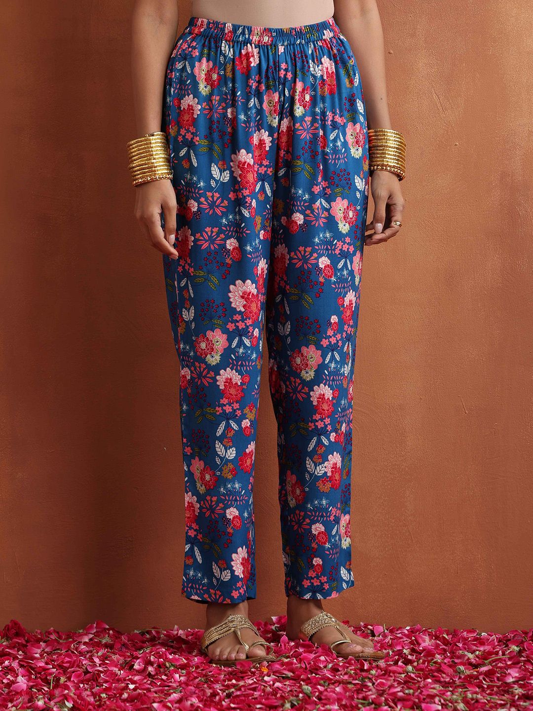 trueBrowns Floral Printed Empire Sequinned Kurta With Trousers