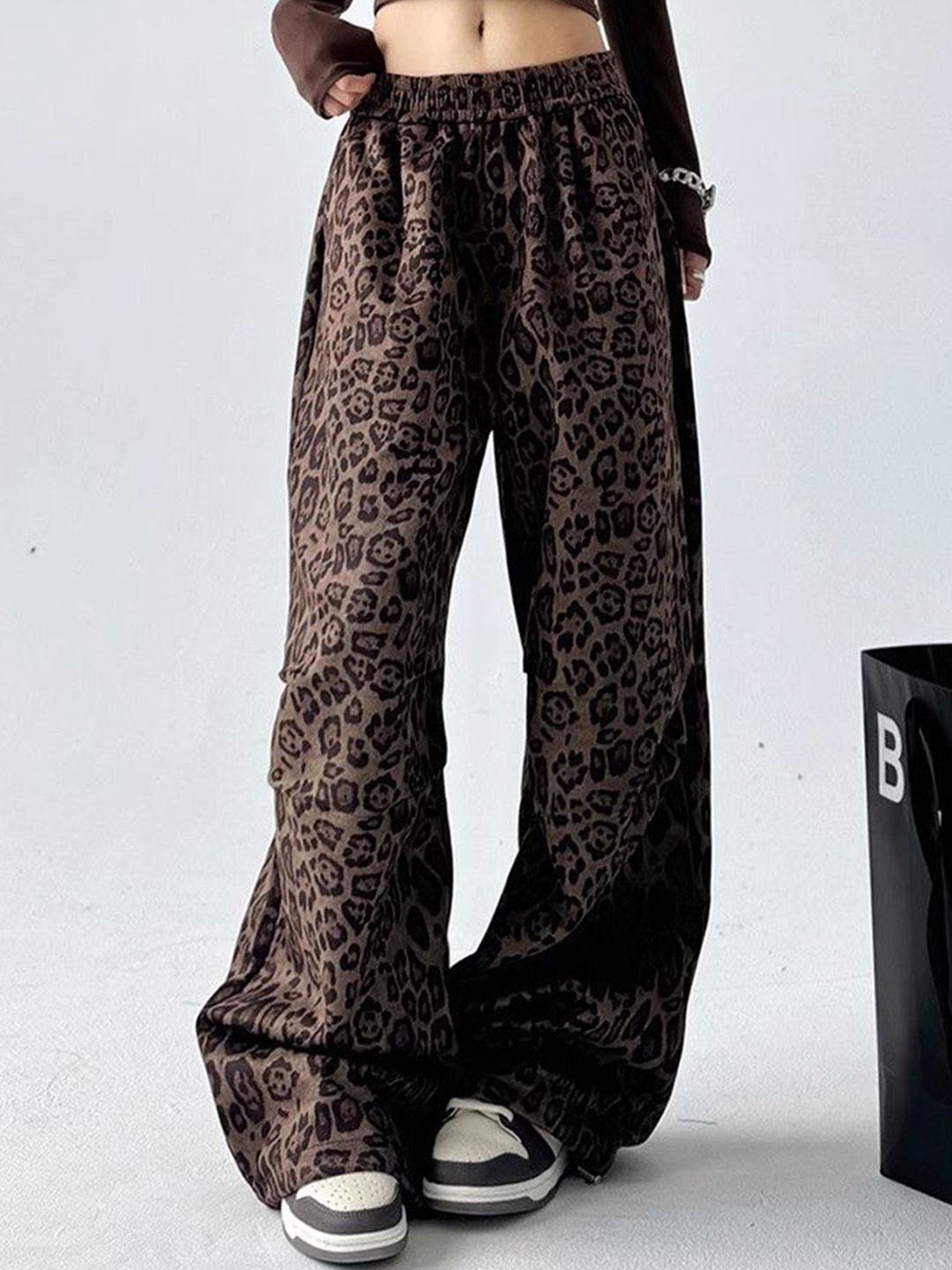 DressBerry Women Animal Printed Parallel Trousers