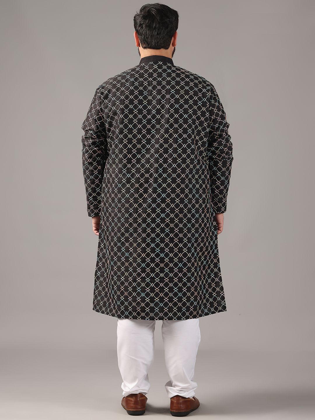 SOJANYA PLUS Plus Size Men Geometric Embroidered Pure Cotton Straight Kurta With Pyjamas