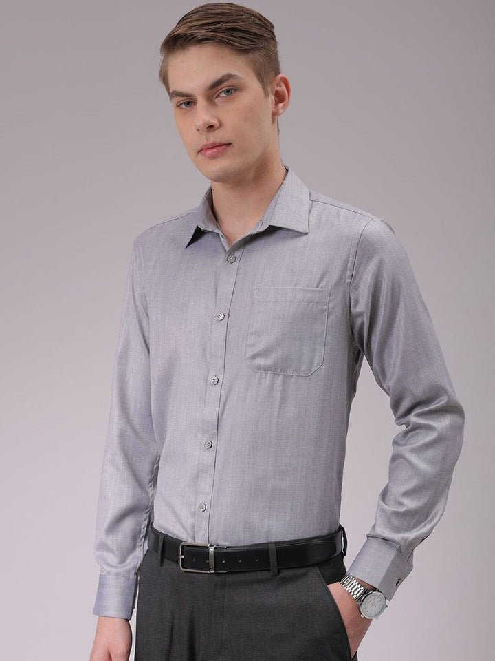 The Indian Garage Co. X Luxe Men Cutaway Collar Solid Slim Fit Formal Shirt