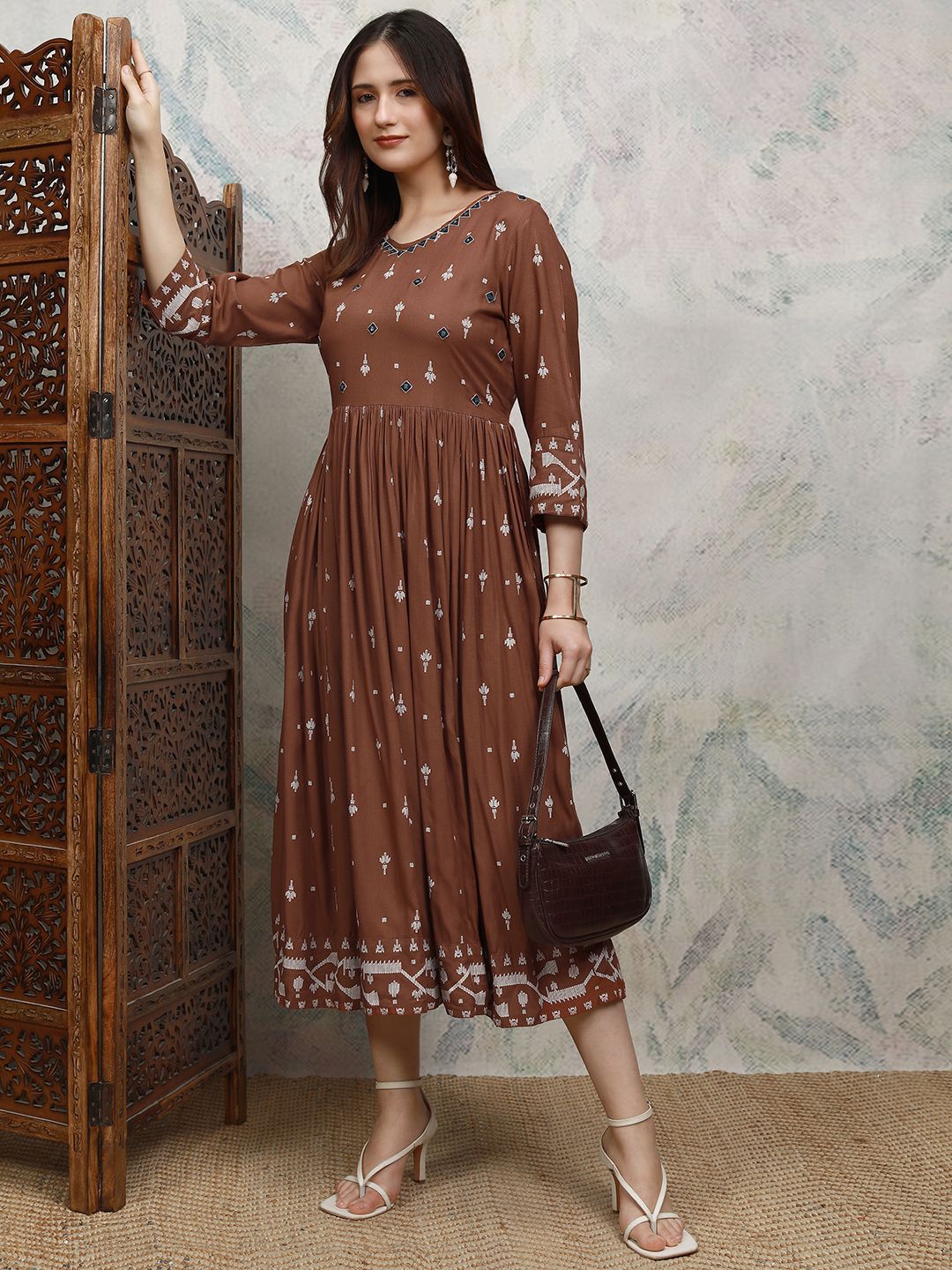 Vishudh Women Ethnic Motifs Embroidered Maxi Dress
