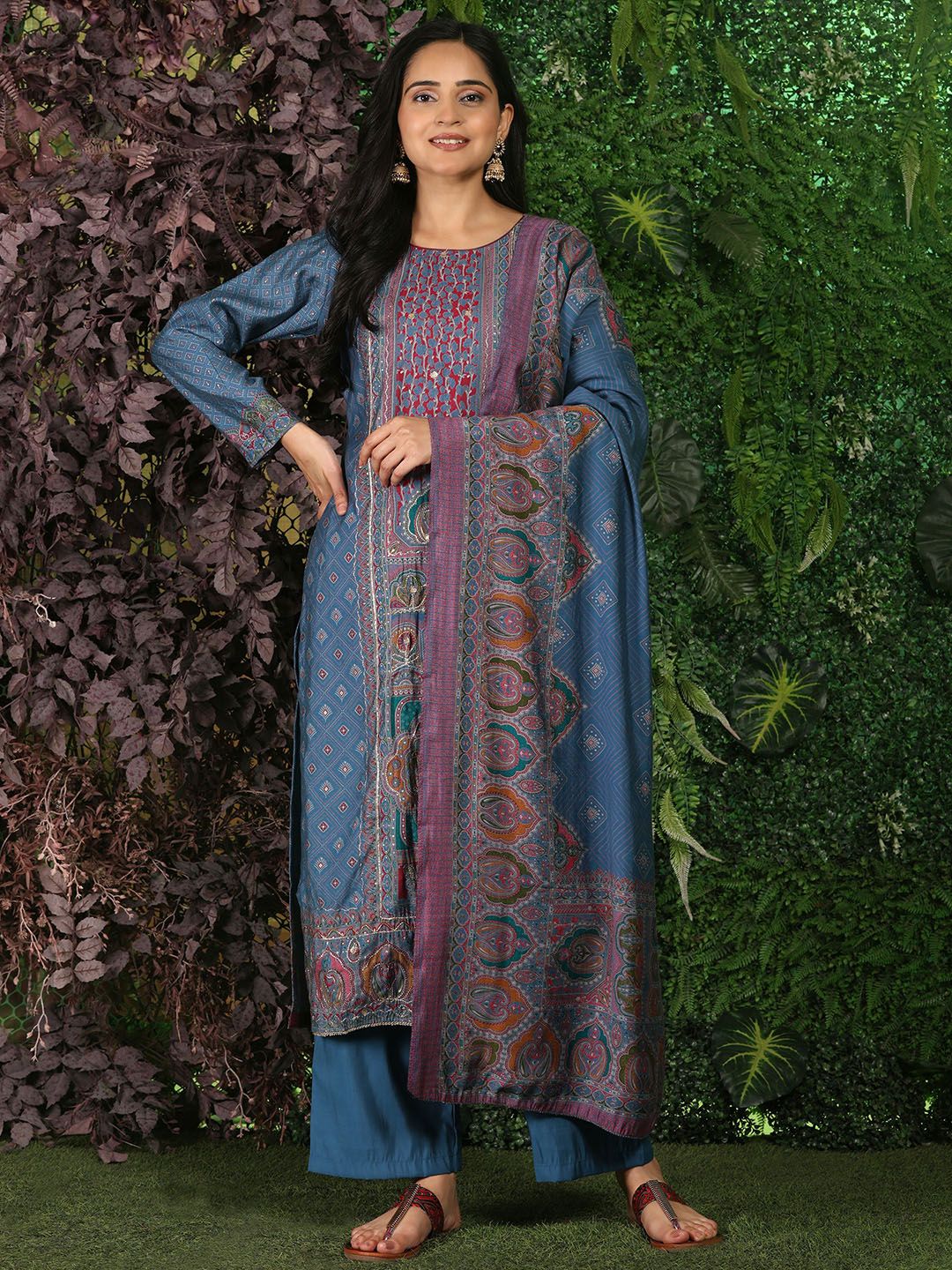 Mamicha Women Ethnic Motifs Embroidered Regular Thread Work Pure Cotton Kurta with Palazzos & With Dupatta