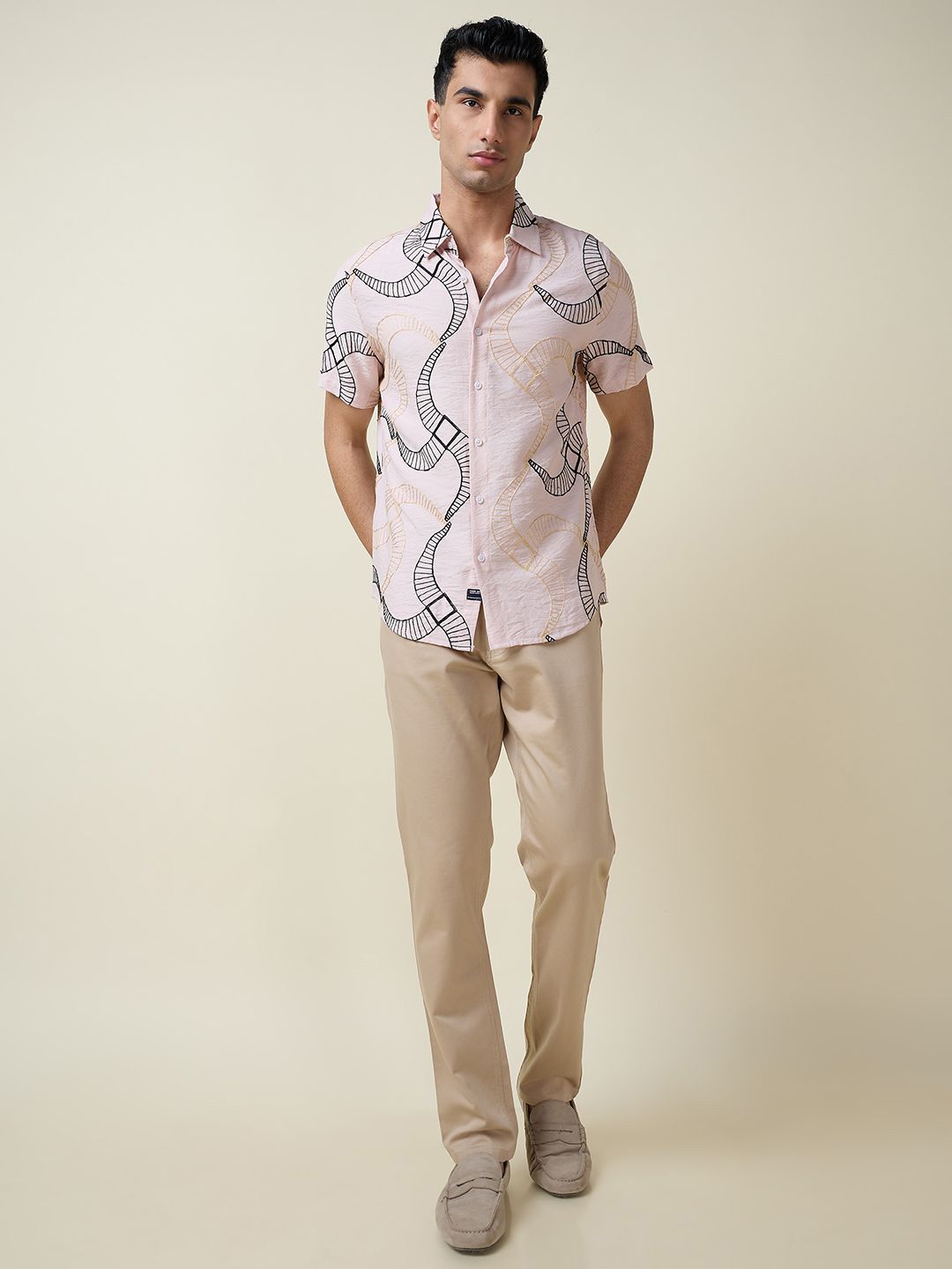 Thomas Scott Men Premium Fit Spread Collar Geometric Printed Casual Shirt