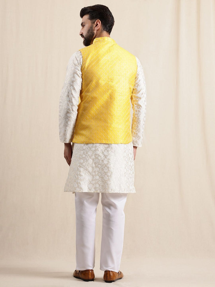 Anouk Men Sulam Kurta Biasa dengan Piyama