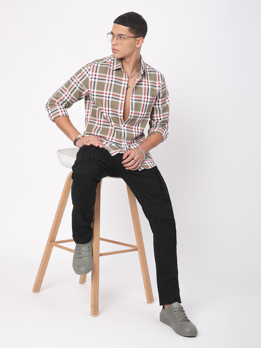 VASTRADO Men Classic Slim Fit Opaque Checked Casual Shirt