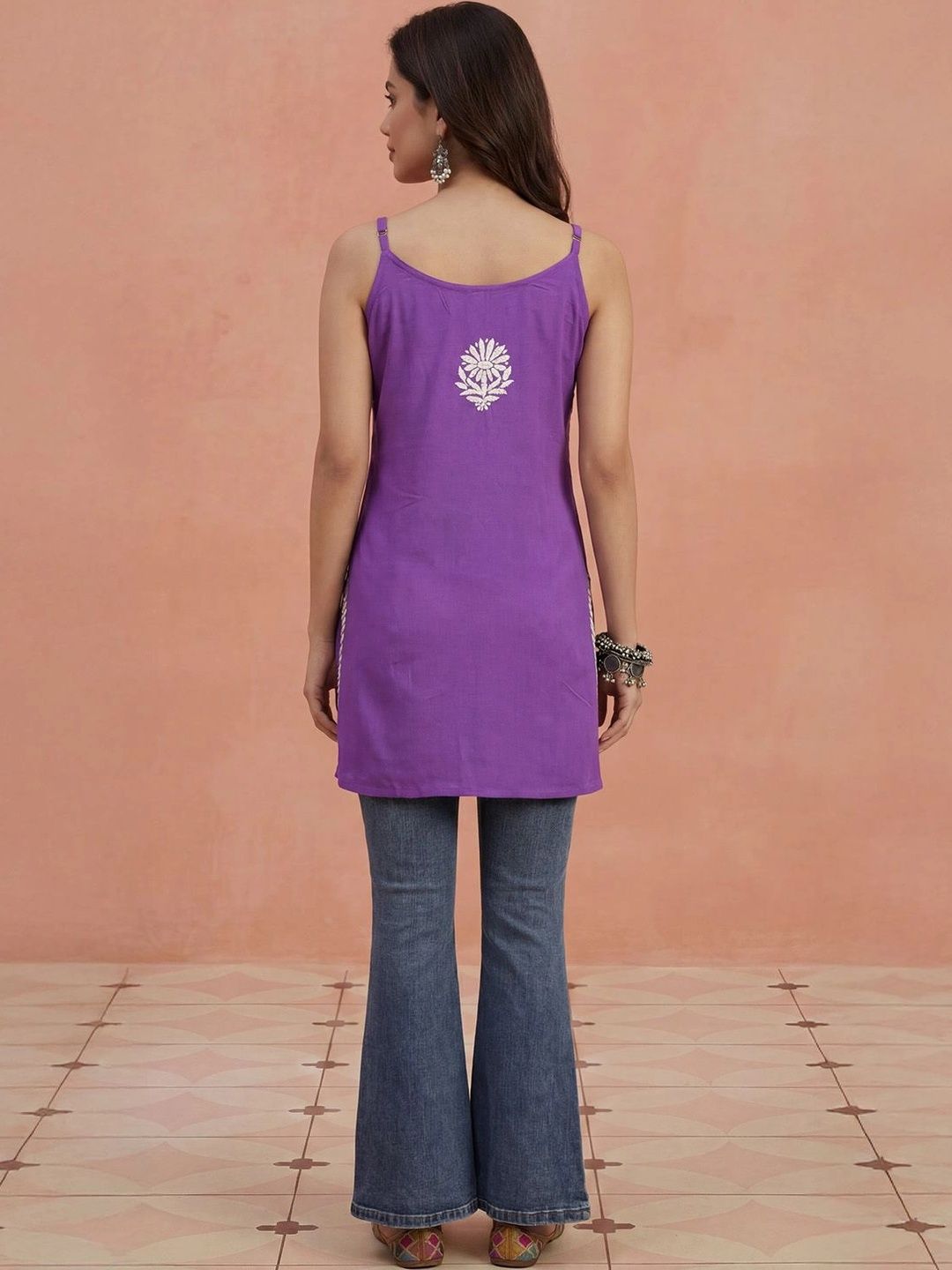 House of Chikankari Women Floral Embroidered Thread Work Kurta