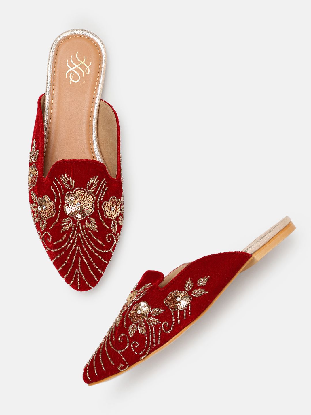 House of Pataudi Women Embellished Ethnic Mules