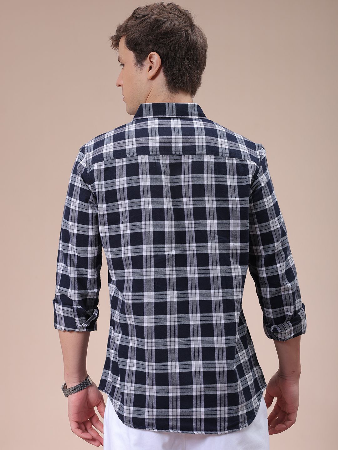 The Indian Garage Co Men Spread Collar Checked Cotton Slim Fit Casual Shirt