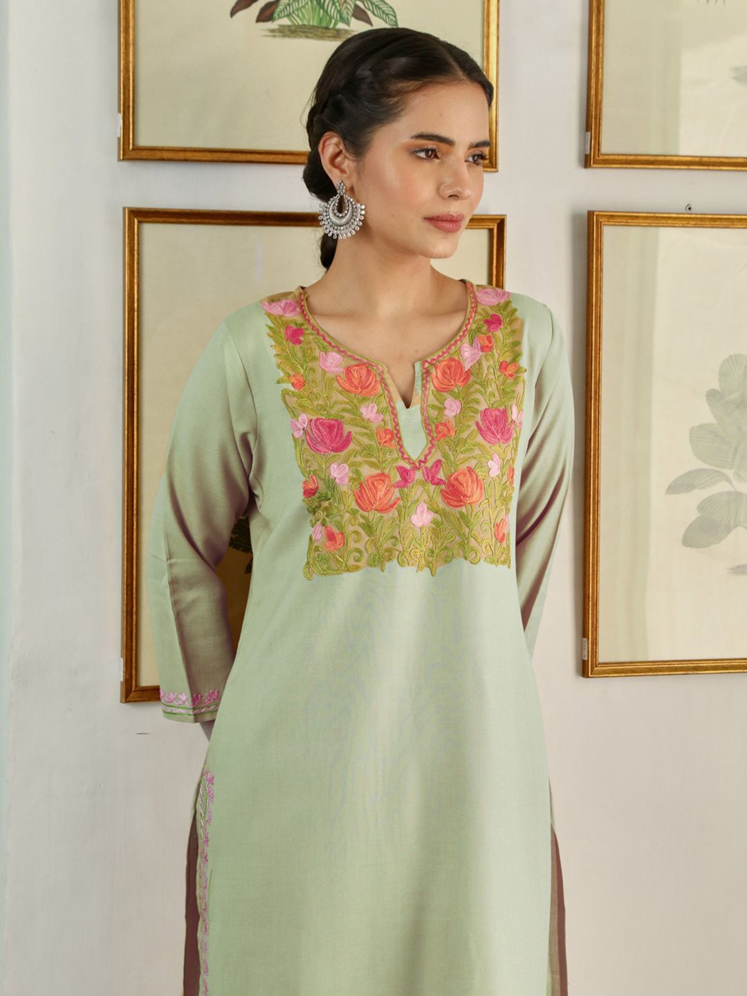 House of Chikankari Women Beige Cotton Aari Embroidered Kurta Set