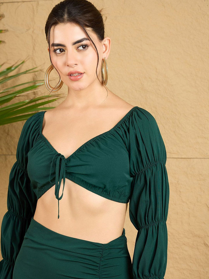 Berrylush sweatheart Neck Long Sleeves Crop Top With Skirt