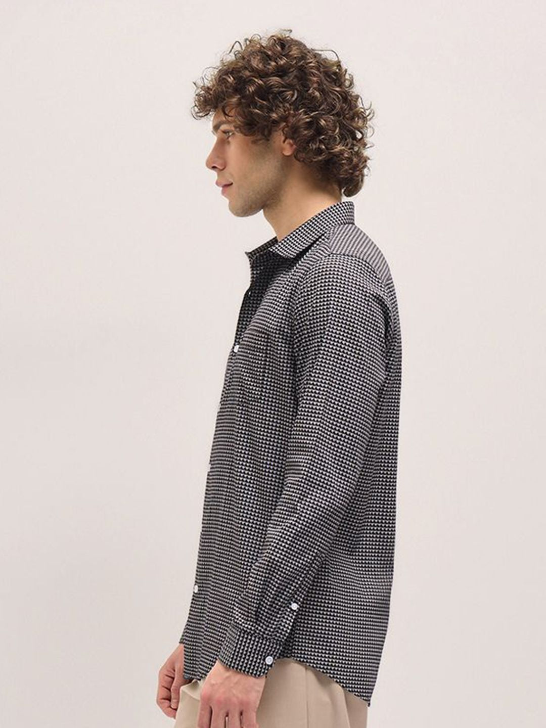 THE BEAR HOUSE Men Spread Collar Geometric Printed Cotton Tailored Fit Formal Shirt