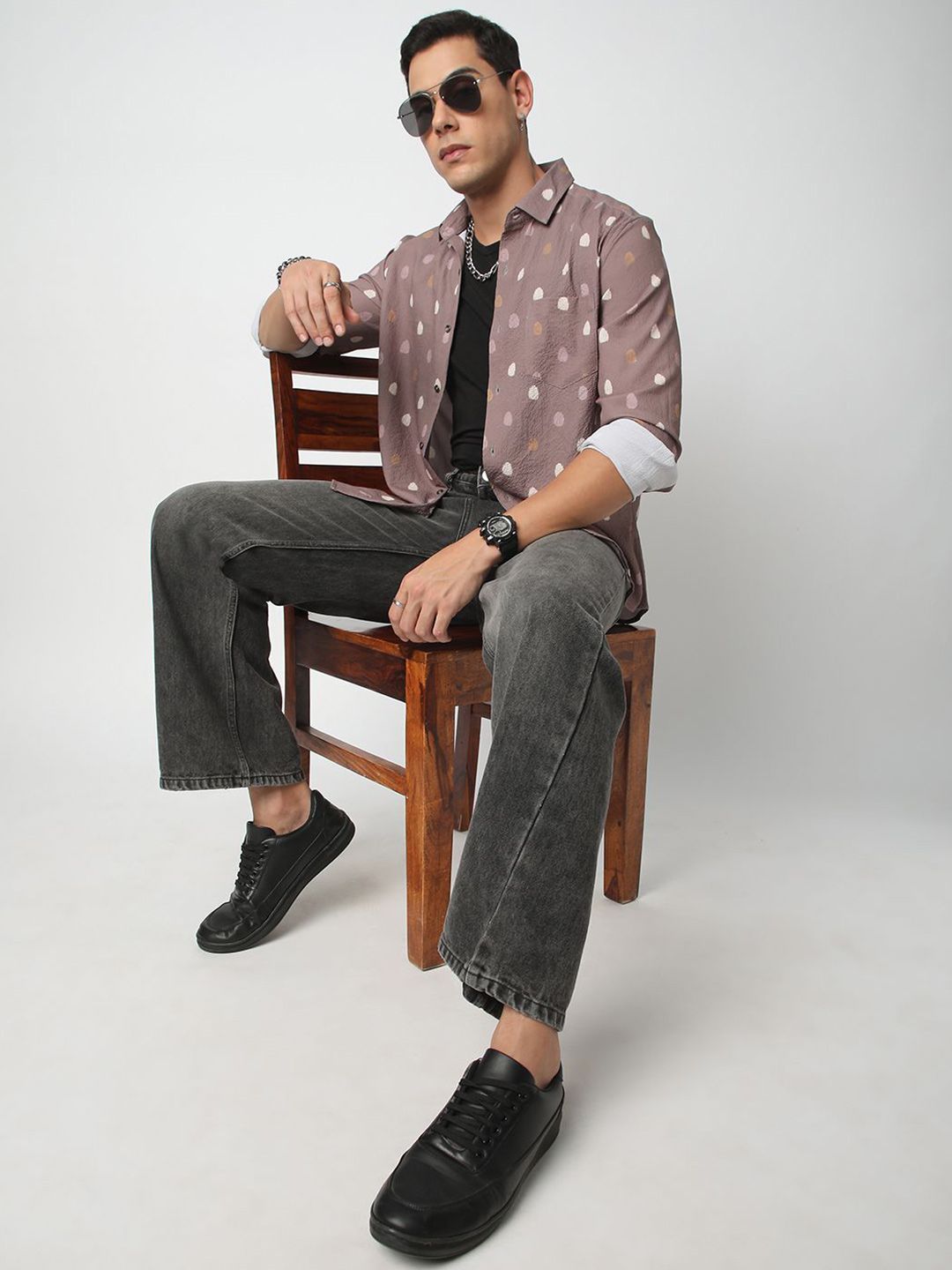 VASTRADO Men Classic Spread Collar Geometric Printed Slim Fit Casual Shirt
