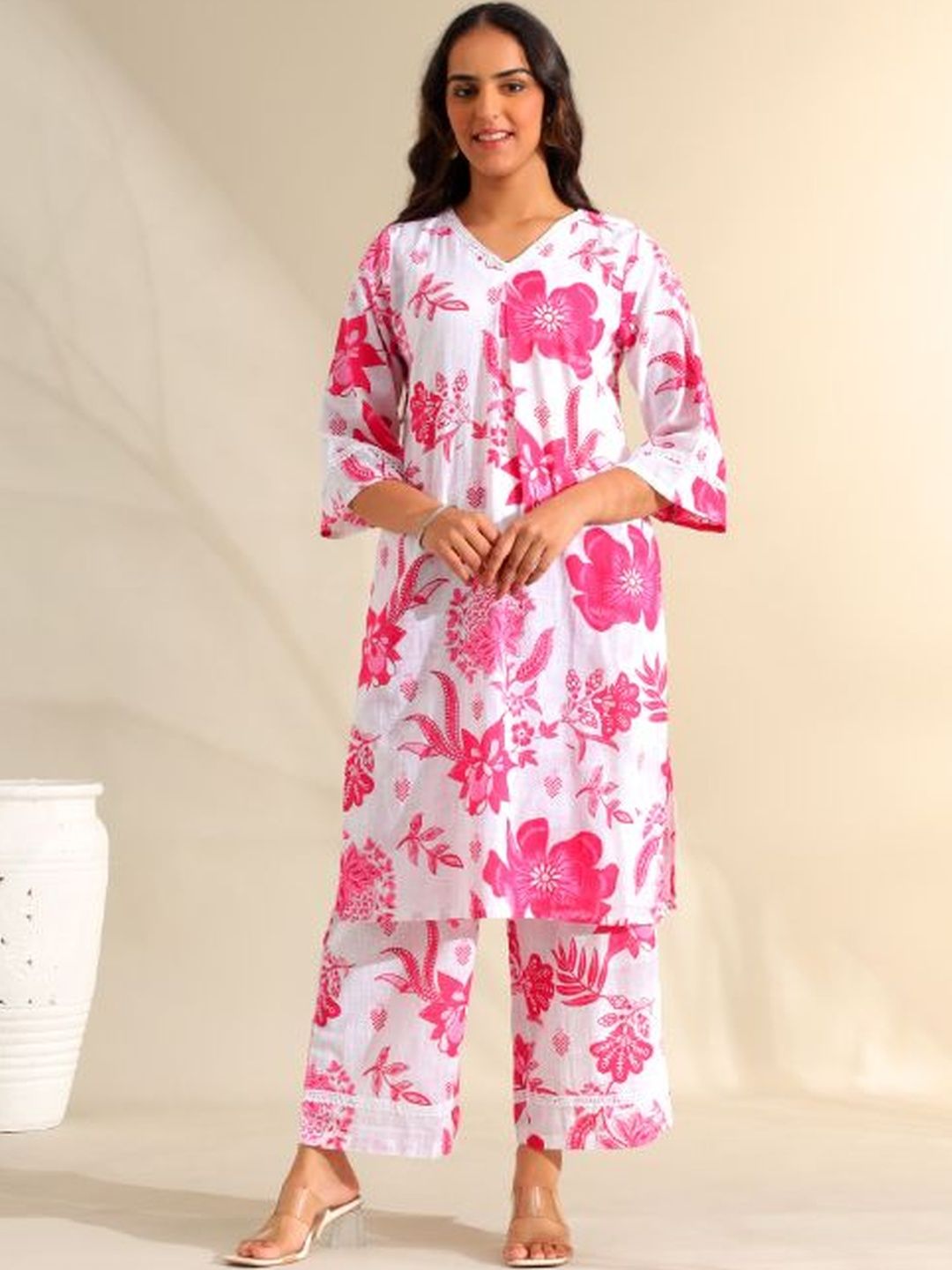 Mamicha Women Floral Printed Regular Pure Cotton Kurta with Trousers