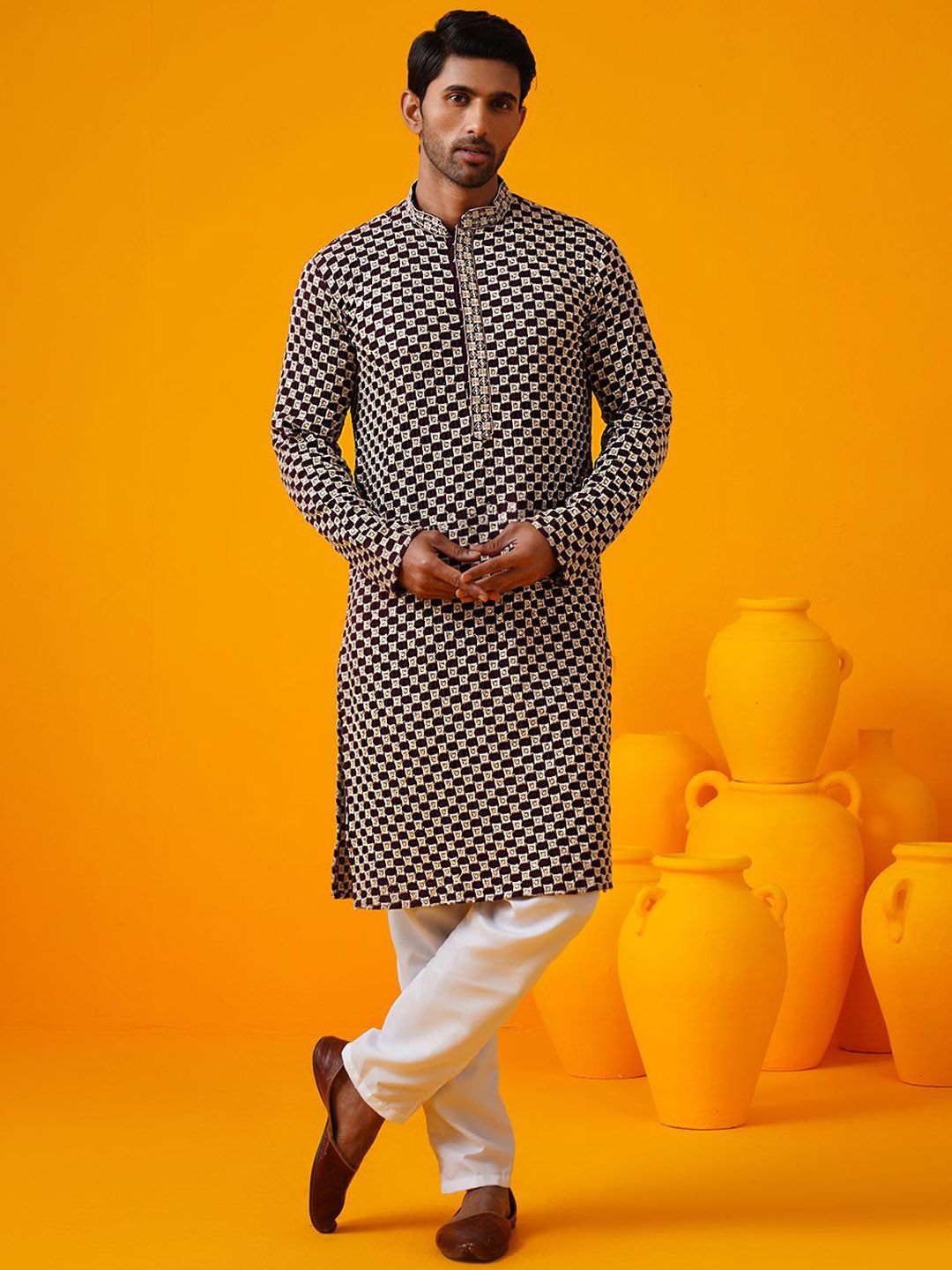 SOJANYA Men Geometric Embroidered Mandarin Collar Thread Work Straight Kurtas