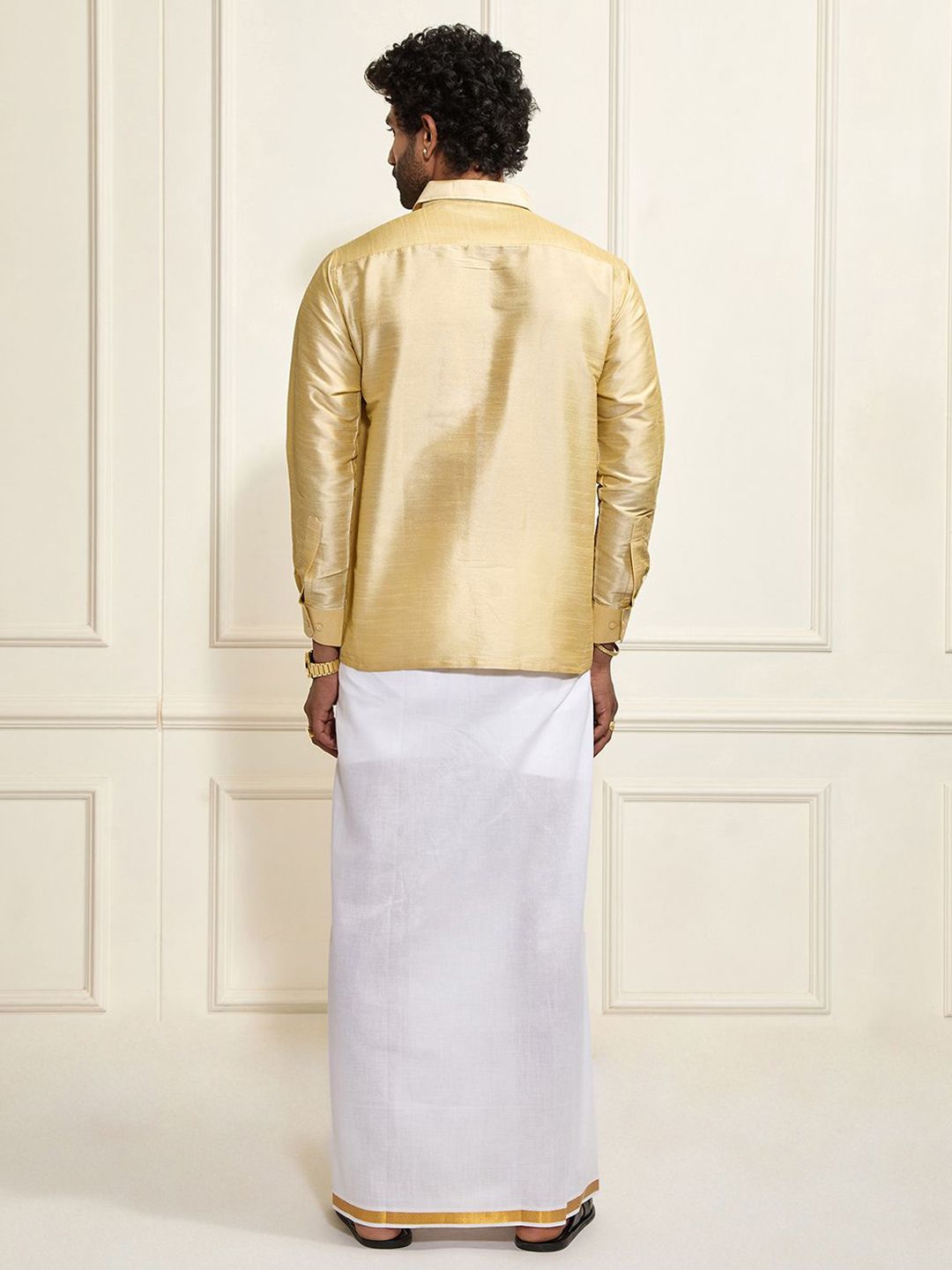 VASTRAMAY Shirt Collar Long Roll-Up Sleeves Shirt With Veshti
