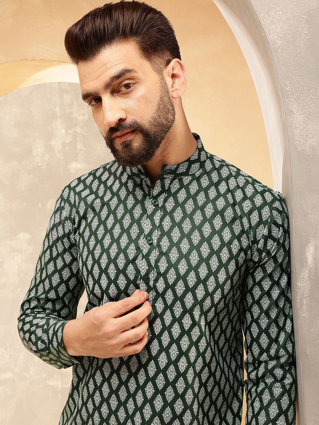 Kurta Pendek Kolar Jalur Bercetak Motif Etnik Hijau Anouk