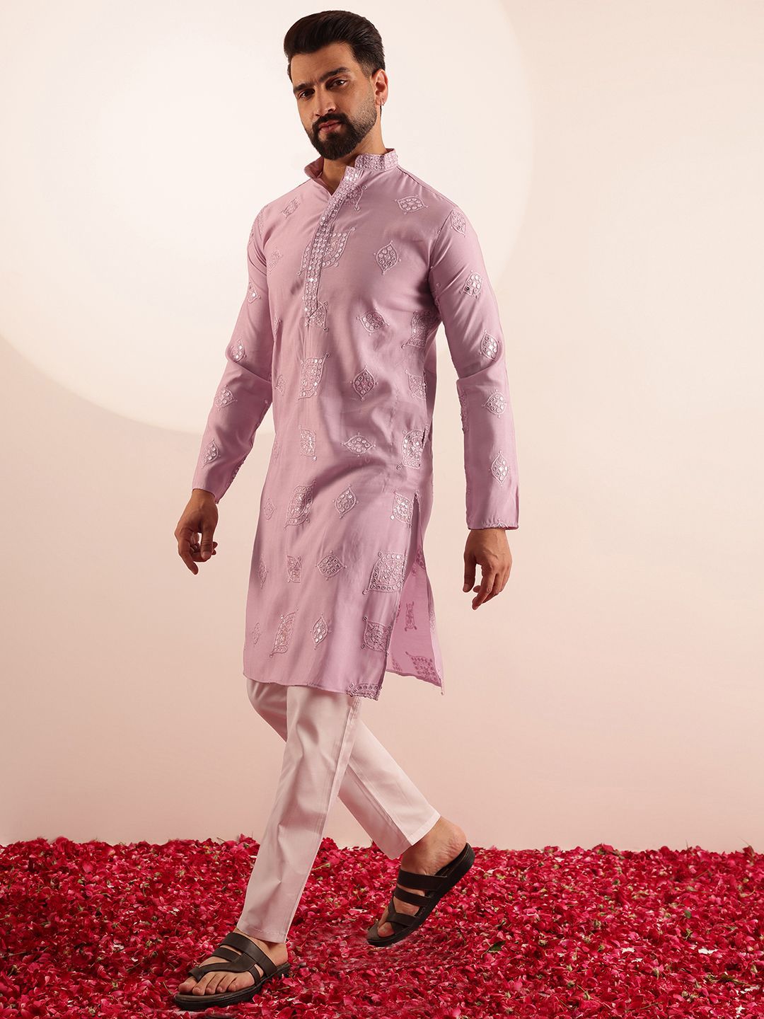 SOJANYA Men Embellished Cotton Silk Boota Mirror Work Kurta