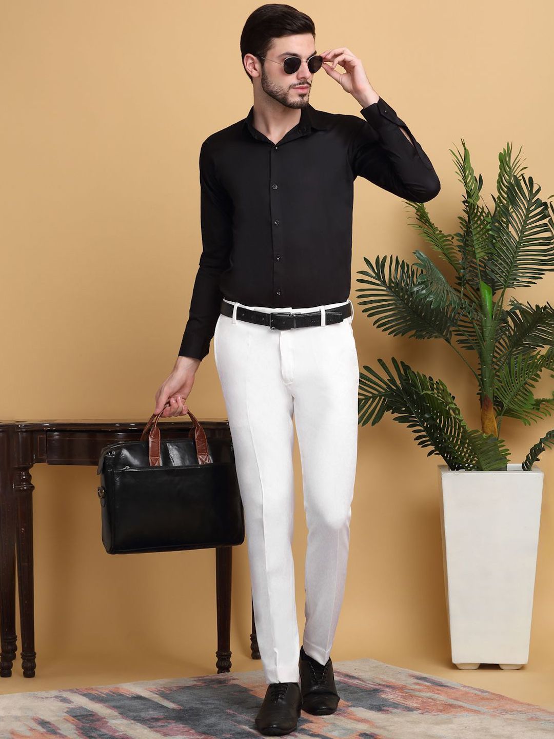KLOTTHE Men Mid-Rise Slim Fit Formal Trouser