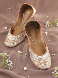House of Pataudi Women Embellished Ethnic Mojaris