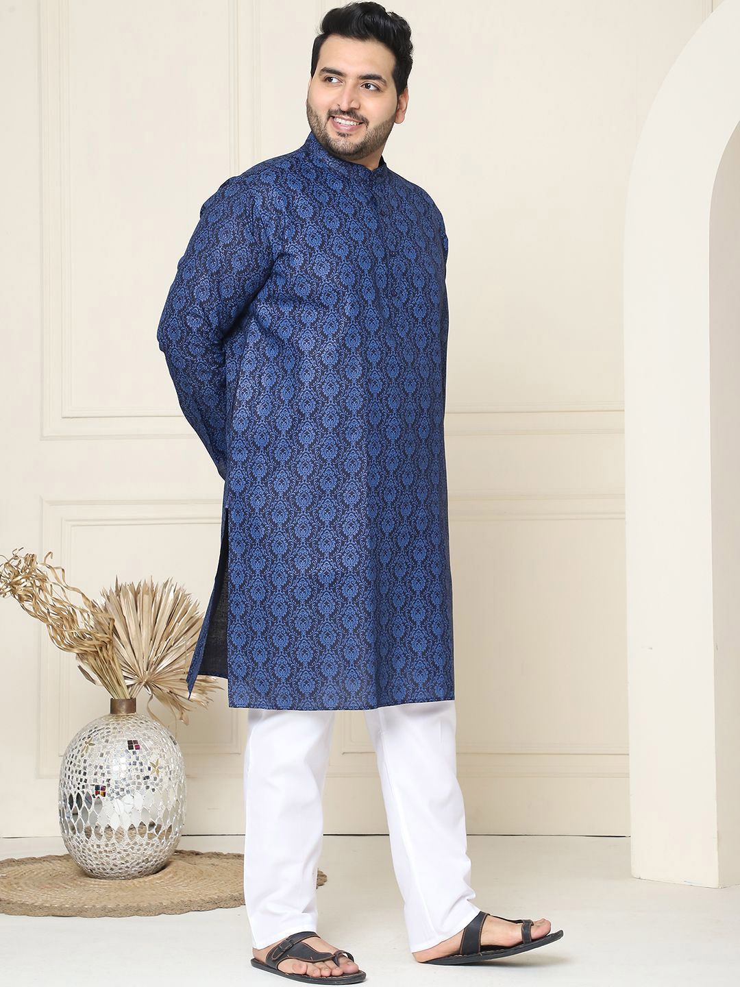 SOJANYA PLUS Ethnic Motifs Band Collar Straight Kurta With Pyjamas