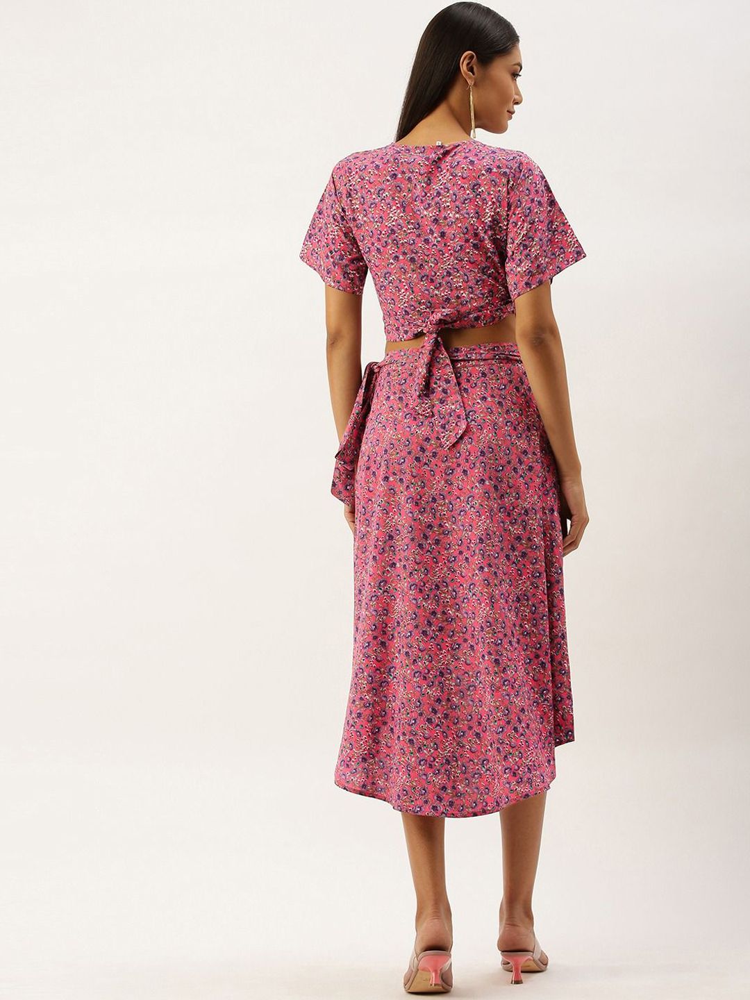 Berrylush Floral Printed V-Neck Crop Top With Skirt