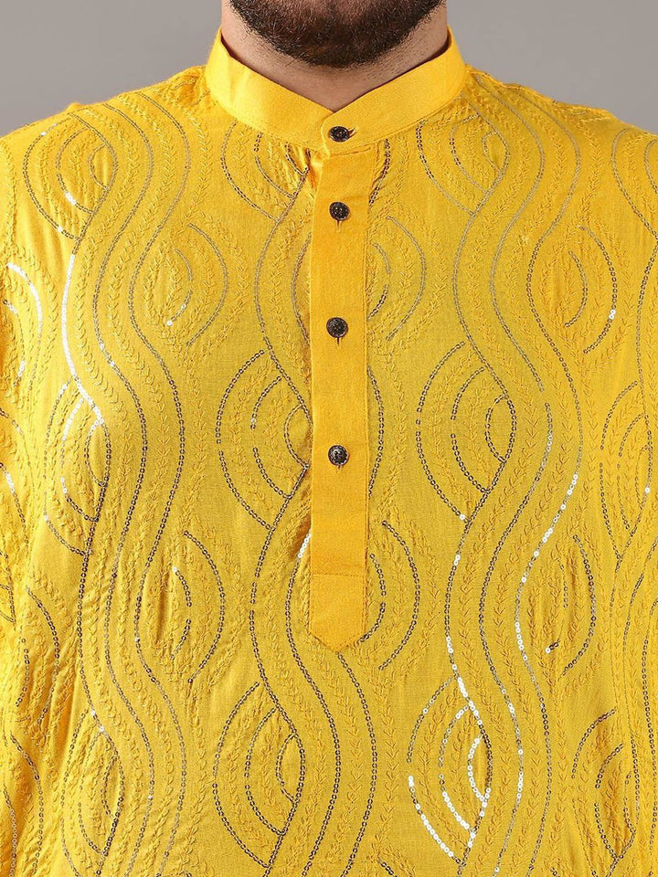 SOJANYA PLUS Plus Size Lelaki Kurta Bersulam Bunga Sequnnied Pure Cotton Dengan Piyama